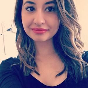 Meet your Posher, Yolanda